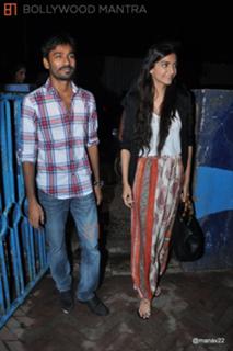 Sonam Kapoor feet photo thumbnail