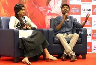 Sonam Kapoor feet photo thumbnail