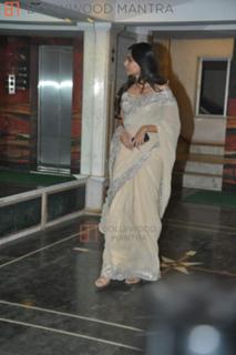 Sonam Kapoor feet photo thumbnail