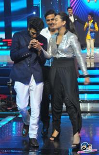 Sonakshi Sinha feet photo thumbnail