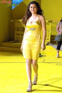 Hansika Motwani feet photo thumbnail