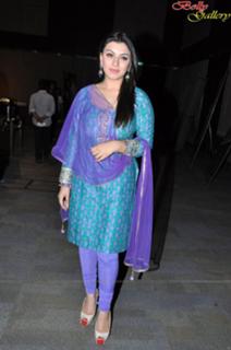 Hansika Motwani feet photo thumbnail