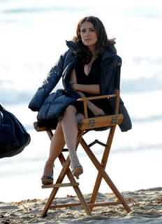 Salma Hayek feet photo thumbnail
