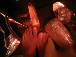 Sonya Kraus feet photo thumbnail