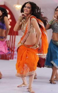 Kriti Kharbanda feet photo thumbnail