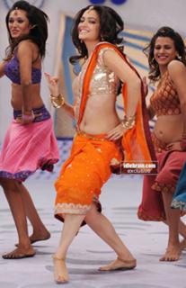 Kriti Kharbanda feet photo thumbnail