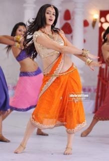 Kriti Kharbanda feet photo thumbnail