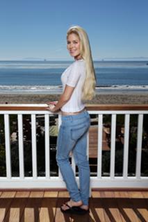 Heidi Montag feet photo thumbnail