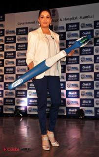 Madhuri Dixit feet photo thumbnail