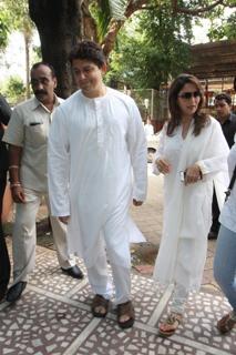 Madhuri Dixit feet photo thumbnail