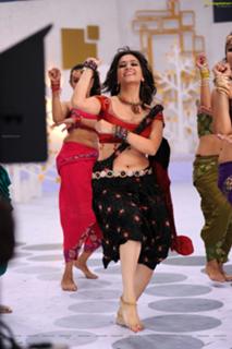 Kriti Kharbanda feet photo thumbnail