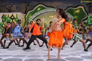 Kriti Kharbanda feet photo thumbnail