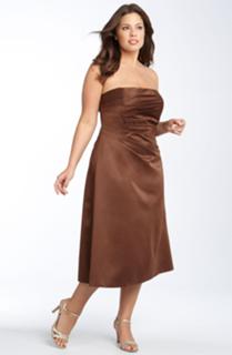 Ashley Graham feet photo thumbnail