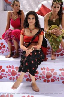 Kriti Kharbanda feet photo thumbnail