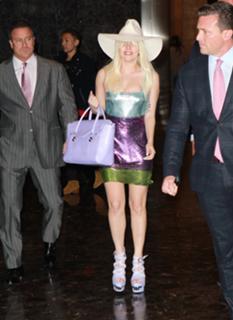 Lady Gaga feet photo thumbnail