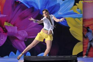 Taapsee Pannu feet photo thumbnail