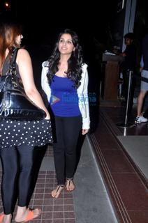Parineeti Chopra feet photo thumbnail