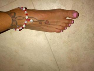 Katie Price feet photo thumbnail