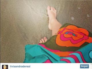 Lívia Andrade feet photo thumbnail