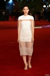 Rooney Mara feet photo thumbnail