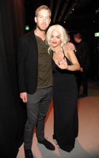 Rita Ora feet photo thumbnail