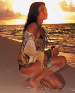 Haifa Wehbe feet photo thumbnail
