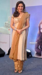 Madhuri Dixit feet photo thumbnail
