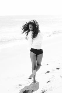 Gabrielle Union feet photo thumbnail