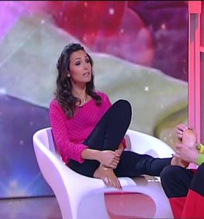 Caterina Balivo feet photo thumbnail