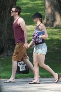 Jennifer Lawrence feet photo thumbnail