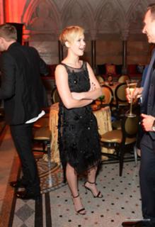 Jennifer Lawrence feet photo thumbnail