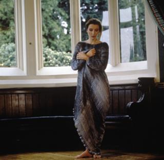 Emma Thompson feet photo thumbnail
