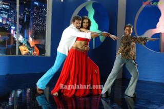 Deepika Padukone feet photo thumbnail
