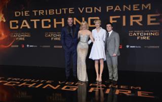 Jennifer Lawrence feet photo thumbnail