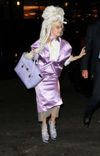 Lady Gaga feet photo thumbnail