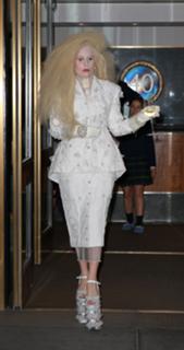 Lady Gaga feet photo thumbnail
