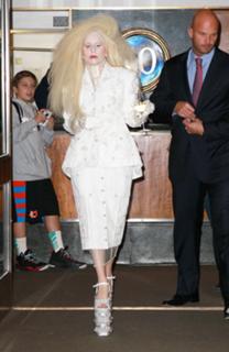 Lady Gaga feet photo thumbnail