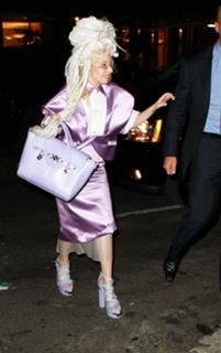 Lady Gaga feet photo thumbnail