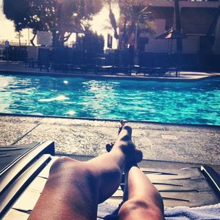 Sara Sampaio feet photo thumbnail