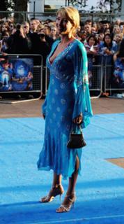 Emma Thompson feet photo thumbnail