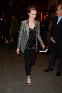Evan Rachel Wood feet photo thumbnail