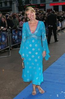 Emma Thompson feet photo thumbnail