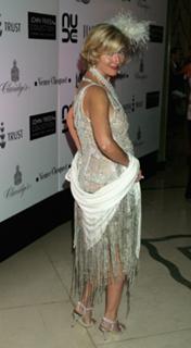 Emma Thompson feet photo thumbnail
