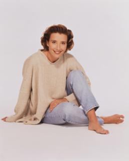 Emma Thompson feet photo thumbnail