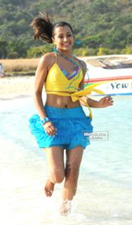 Trisha Krishnan feet photo thumbnail