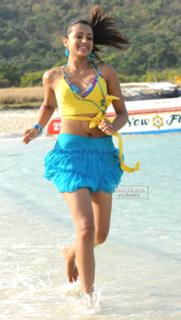 Trisha Krishnan feet photo thumbnail