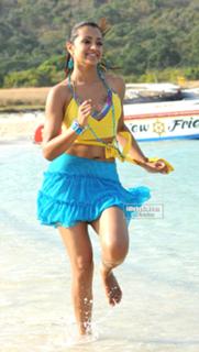 Trisha Krishnan feet photo thumbnail