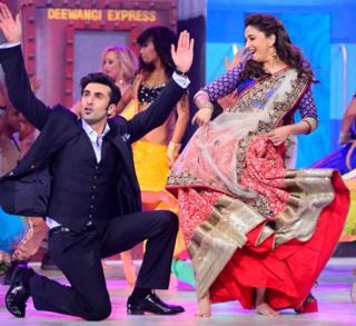 Madhuri Dixit feet photo thumbnail