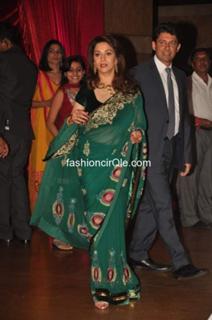 Madhuri Dixit feet photo thumbnail