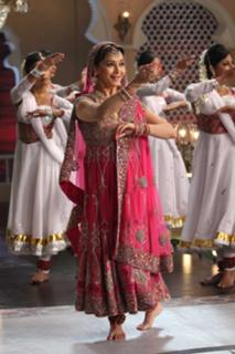 Madhuri Dixit feet photo thumbnail